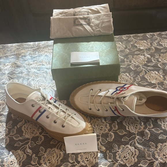 Gucci Men's Cream Sneakers with Red and Blue Accents Accepting All Offers - Picture 1 of 16